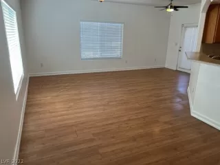 Photo #4: 2445257 Listing 