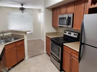 Photo #3: 2445278 Listing 