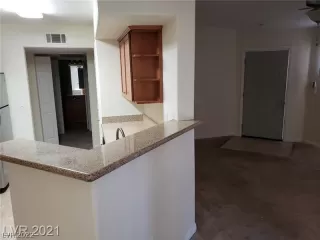 Photo #4: 2445278 Listing 