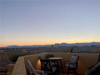 Photo #4: 2445335 Listing