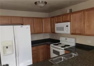 Photo #6: 2445398 Listing 