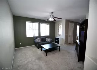 Photo #3: 2445419 Listing