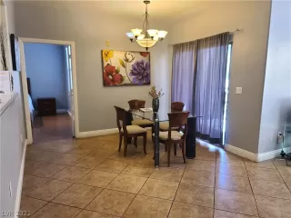 Photo #5: 2445430 Listing