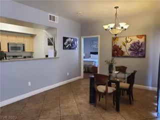 Photo #6: 2445430 Listing