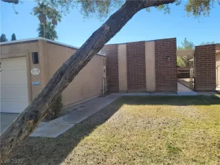 Photo #1: 2445437 Listing