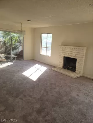 Photo #6: 2445437 Listing