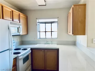 Photo #1: 2445482 Listing