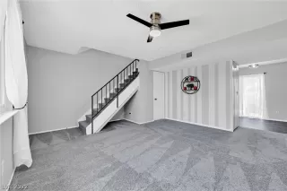 Photo #5: 2445484 Listing 