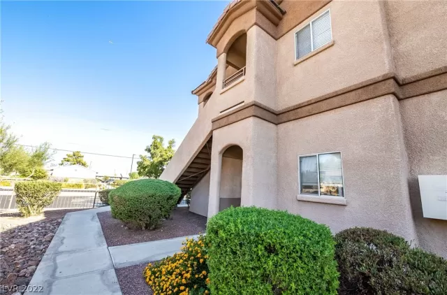 MLS: 2445519 Condo For Sale