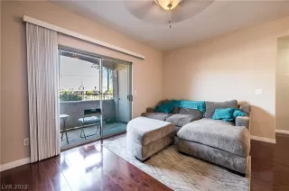 Photo #2: 2445519 Listing