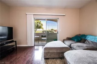 Photo #3: 2445519 Listing