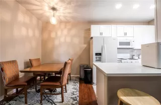 Photo #5: 2445519 Listing