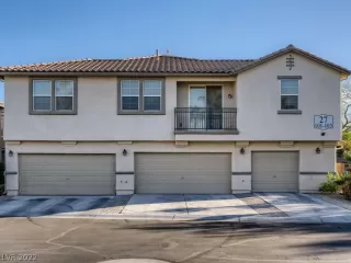 Photo #2: 2445523 Listing