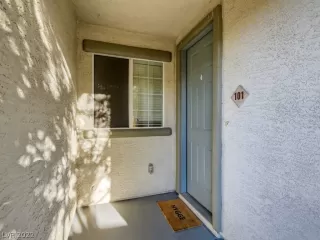 Photo #3: 2445523 Listing