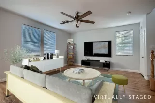 Photo #5: 2445523 Listing