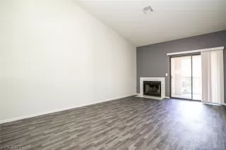 Photo #4: 2445536 Listing 