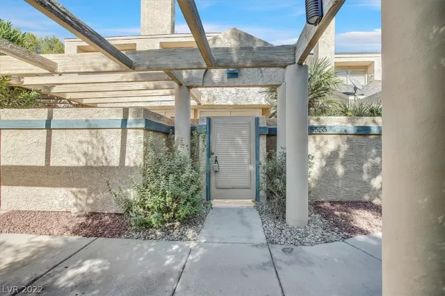 MLS: 2445537 Condo For Sale