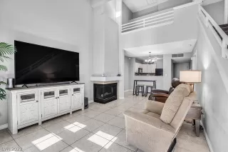 Photo #2: 2445537 Listing