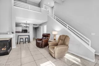 Photo #3: 2445537 Listing