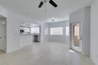 Photo #3: 2445548 Listing