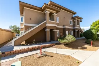 Photo #4: 2445548 Listing