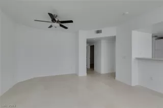 Photo #5: 2445548 Listing