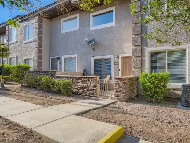 MLS: 2445580 Condo For Sale