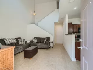 Photo #4: 2445580 Listing 