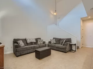 Photo #5: 2445580 Listing 