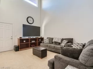 Photo #6: 2445580 Listing 