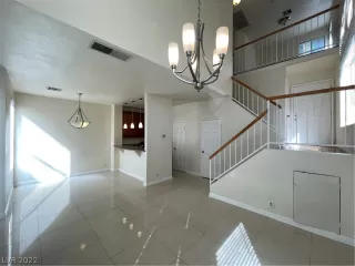 Photo #2: 2445605 Listing 