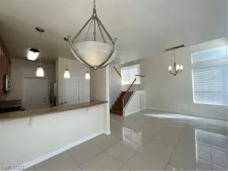 Photo #3: 2445605 Listing 