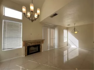 Photo #4: 2445605 Listing 