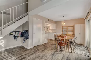 Photo #5: 2445611 Listing 