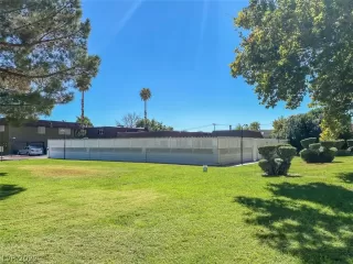 Photo #6: 2445614 Listing 