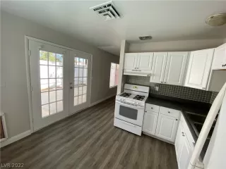 Photo #3: 2445623 Listing 