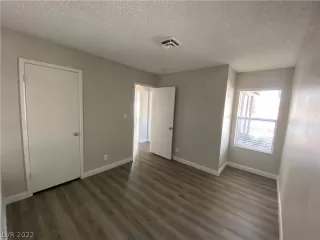 Photo #6: 2445623 Listing 