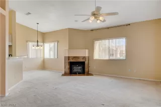 Photo #6: 2445646 Listing