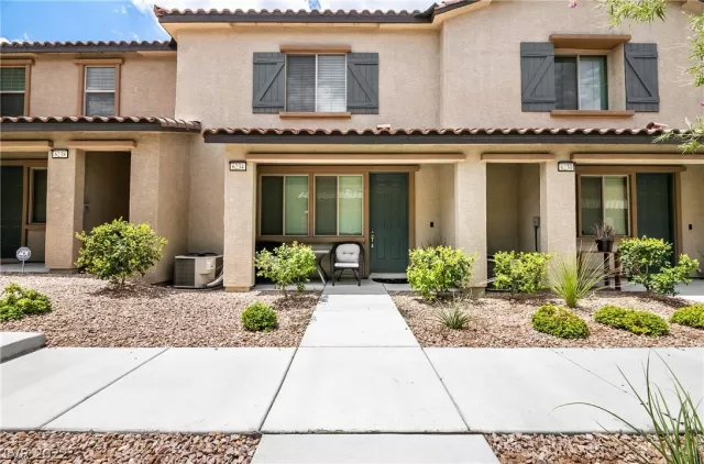 MLS: 2445650 Condo For Sale