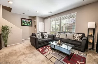 Photo #4: 2445650 Listing 