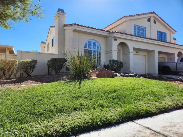 MLS: 2445684 Condo For Sale