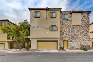 Photo #1: 2445700 Listing 