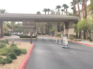 Photo #1: 2445714 Listing