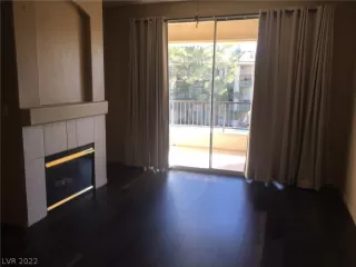 Photo #4: 2445714 Listing