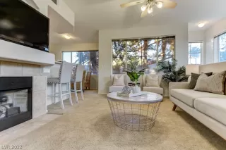 Photo #3: 2445717 Listing 