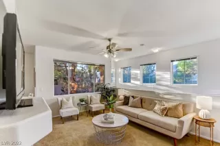 Photo #4: 2445717 Listing 