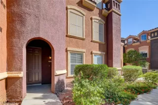 Photo #3: 2445906 Listing