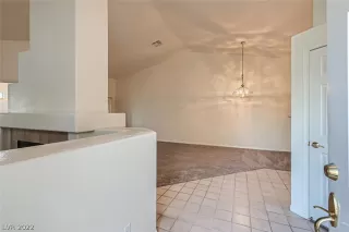 Photo #4: 2445947 Listing 