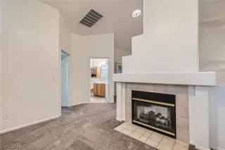 Photo #6: 2445947 Listing 