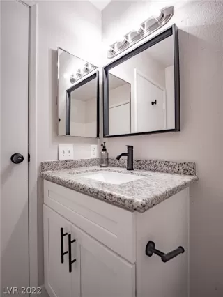 Photo #2: 2445963 Listing 